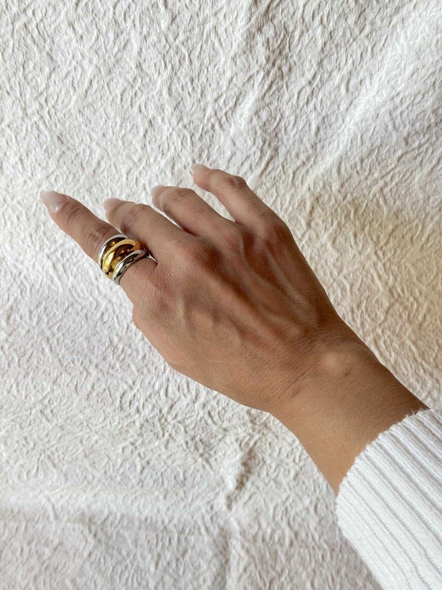 Two-Tone Chunky Statement Ring – Size 7