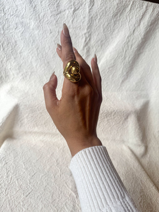 Bold Gold Knot Statement Ring – Size 7