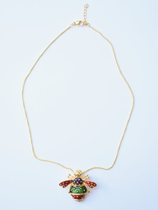 Buzzy Royale Pendant