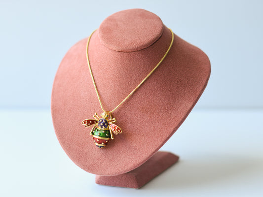 Buzzy Royale Pendant