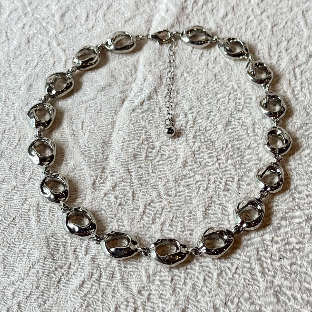 Modern Silver Link Necklace – Sculptural Statement Chain