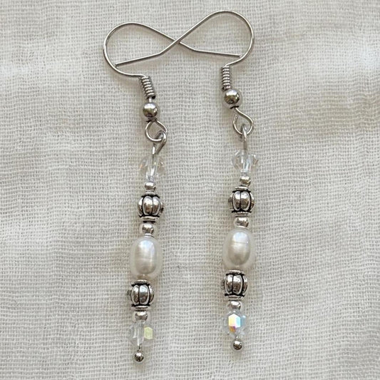 Elegant Pearl & Crystal Drop Earrings – Silver Plated