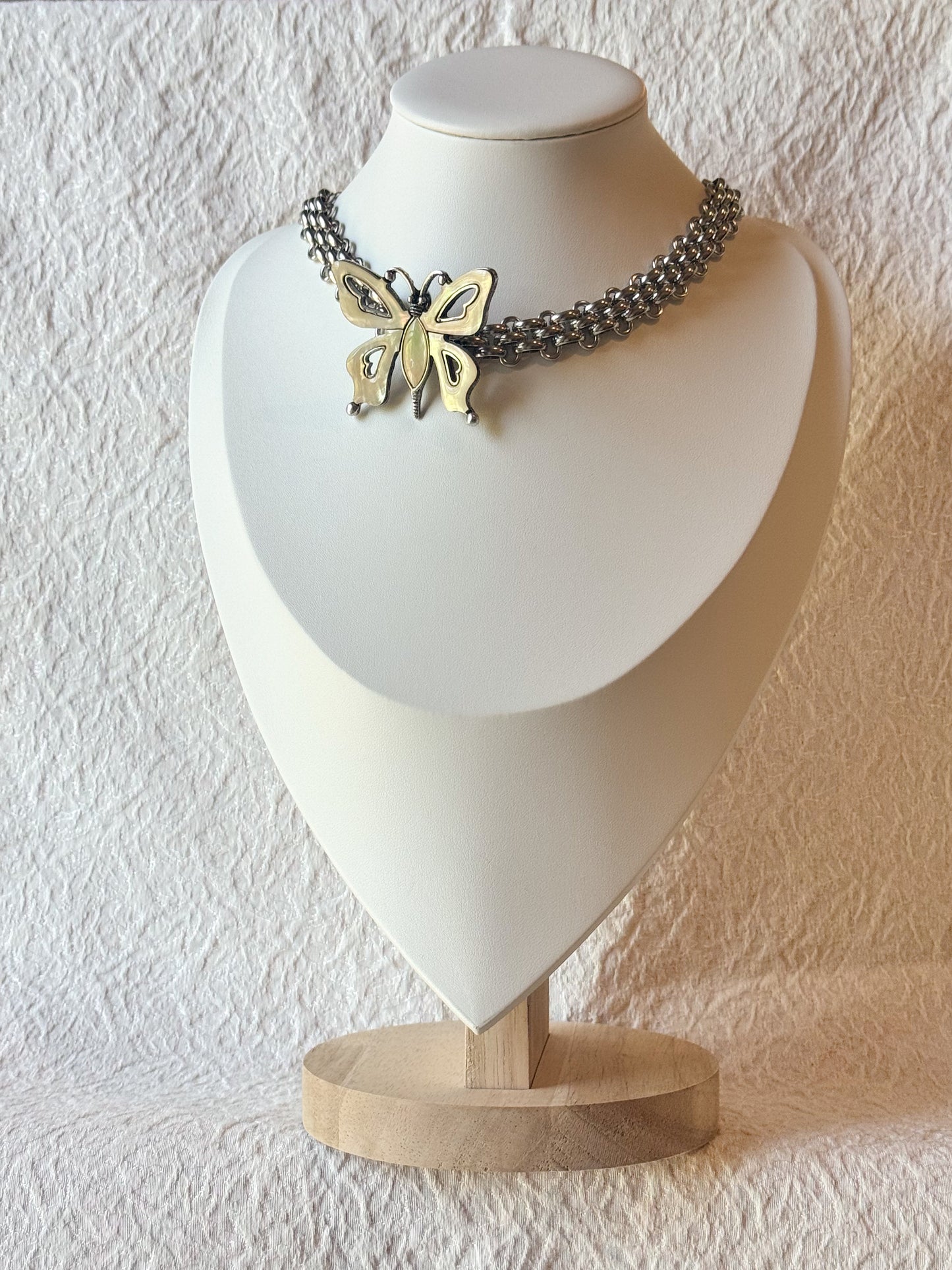 Butterfly Shell Choker Necklace