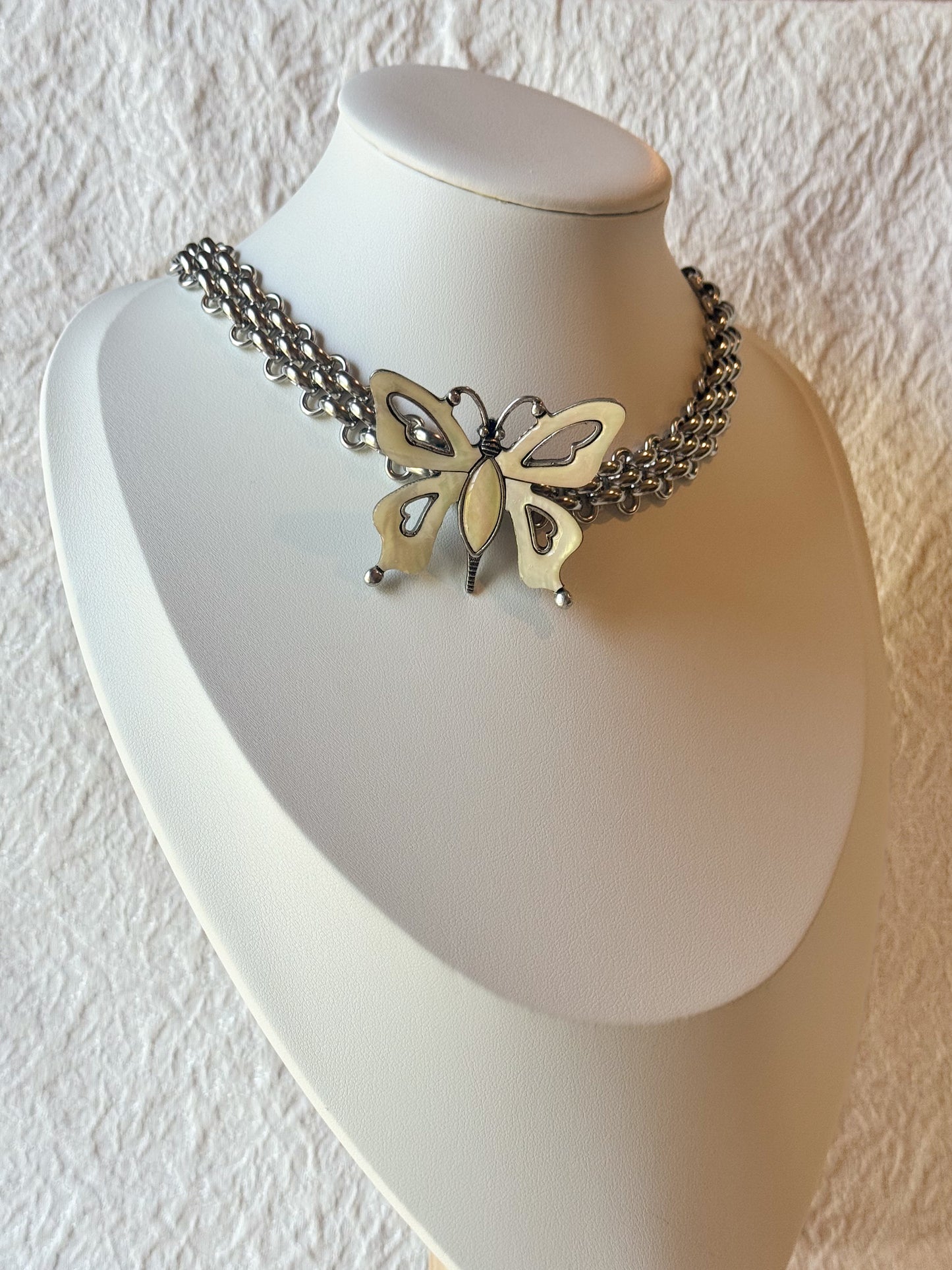 Butterfly Shell Choker Necklace